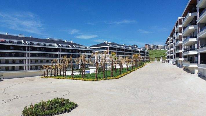 Apartments in a Complex with Extensive Amenities in Yalova