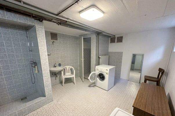 Großzügiger Bereich für Sauna