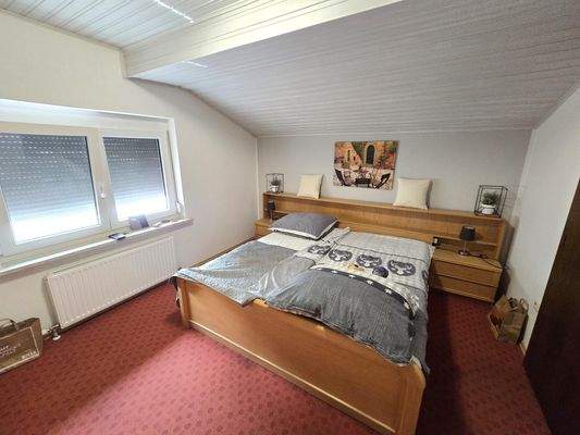 Schlafzimmer (OG)