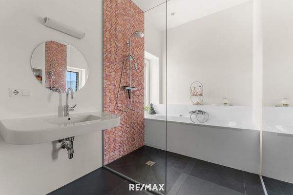 Badezimmer im Elternschlafzimmer