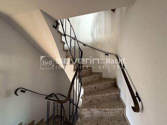 Treppenaufgang zum OG