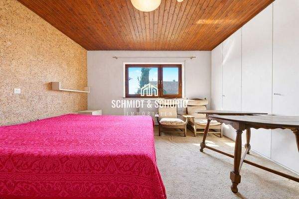 Schlafzimmer / Erdgeschoss