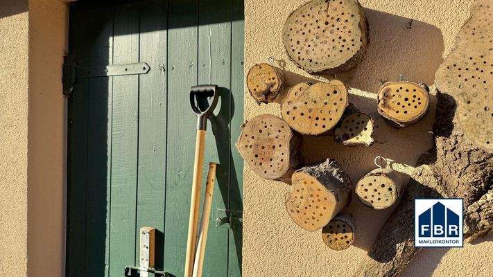 Reichlich Nebengelass