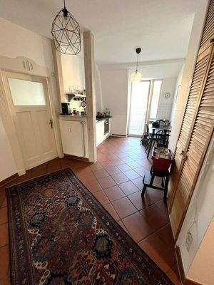 Blick vom Flur in die Küche.jpeg