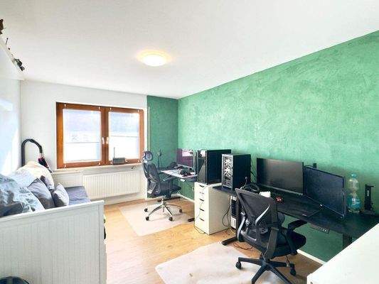 Kinderzimmer / Arbeitszimmer 