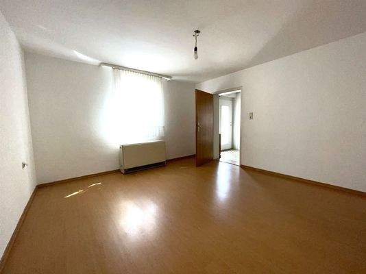 EG: Schlaf-/Arbeitszimmer 1