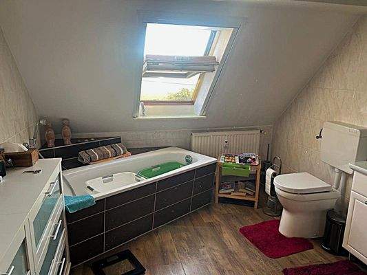 Bad im Dachgeschoss