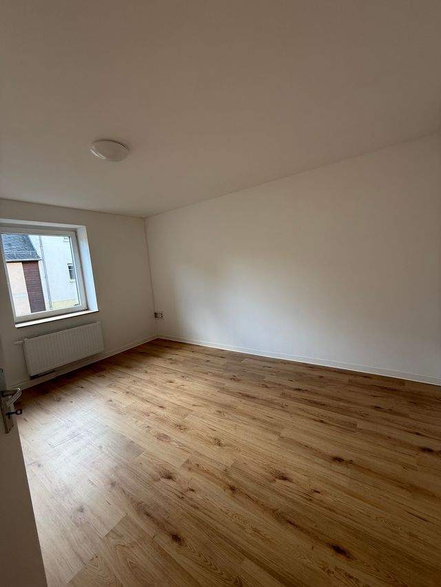 Renovierte 2 Raum Wohnung in Hartenstein ab sofort zu vermieten - Photo 2