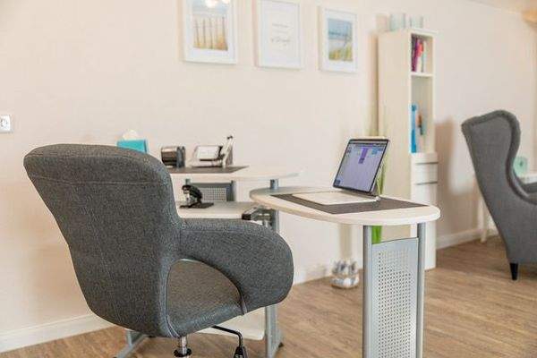 Praxis Nebengebäude