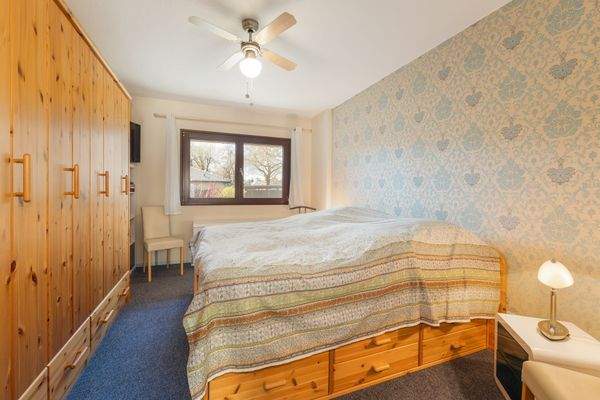 Schlafzimmer I EG