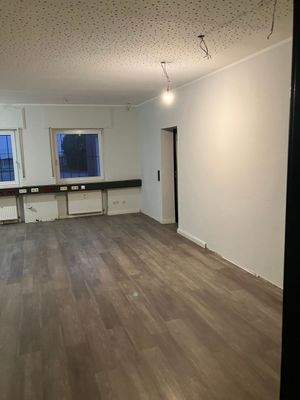 Großzügiges Büro Erdgeschoss