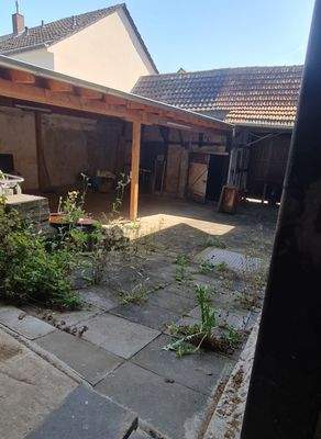 Blick auf Hof, Einfahrt.jpg