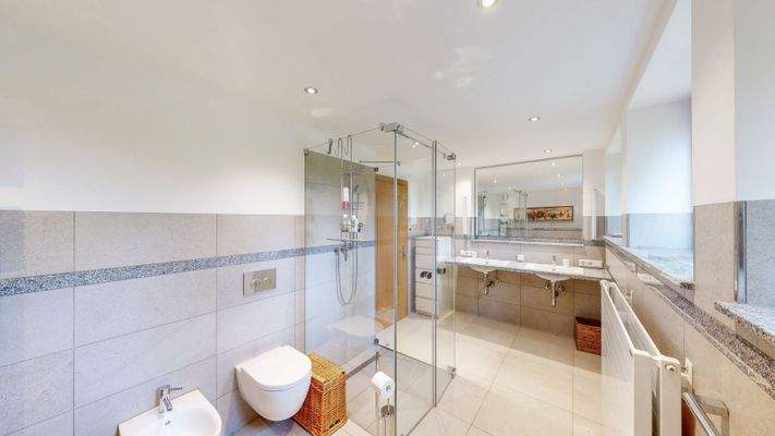 Badezimmer OG in Wohnung 1