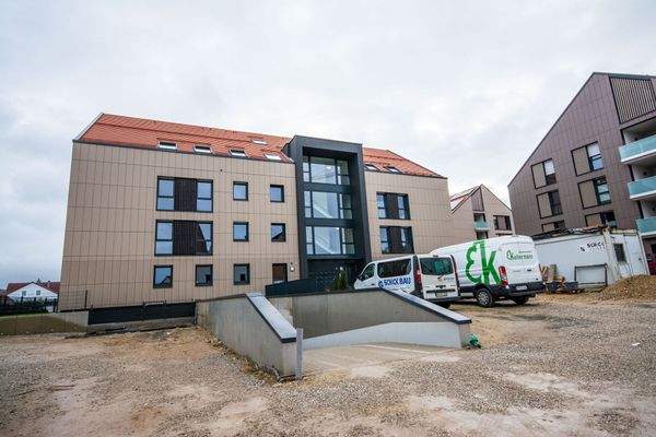 Mehrfamilienhaus mit 15 Parteien