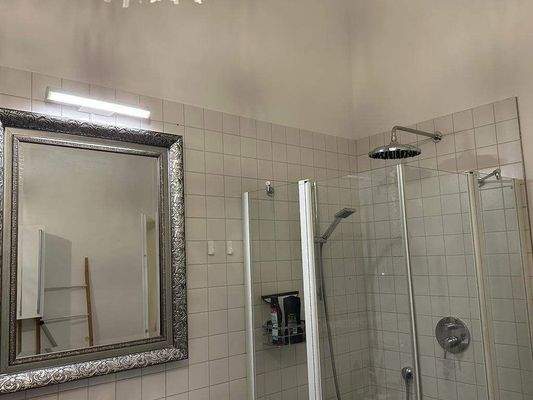 Nochmal Bad einer sanierten Wohnung Wohnung.jpg