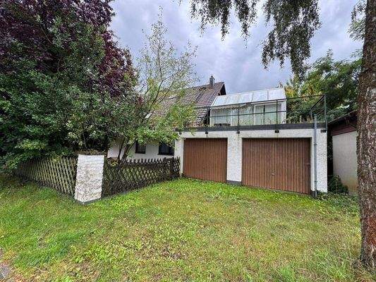 Doppelgarage mit Wintergarten und Dachterrasse