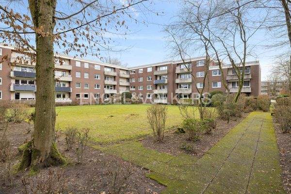 Westansicht Winter mit Gemeinschaftsgarten