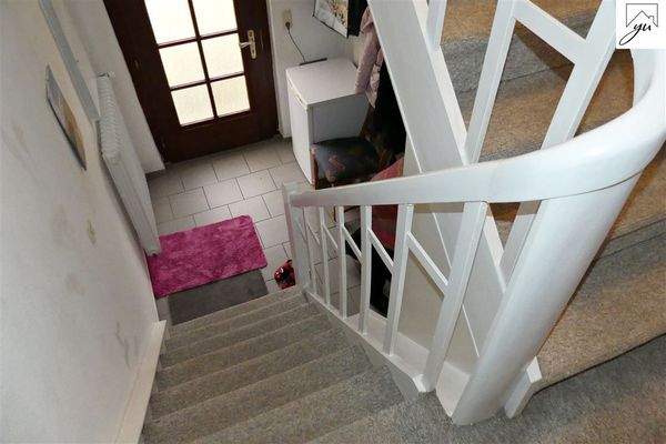 Whg. OG vorne: Treppenaufgang 