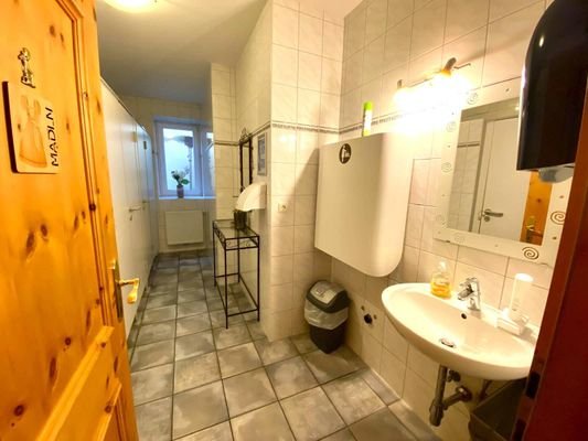 Gäste WC Damen