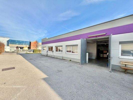 Werkstatt & Außenfläche