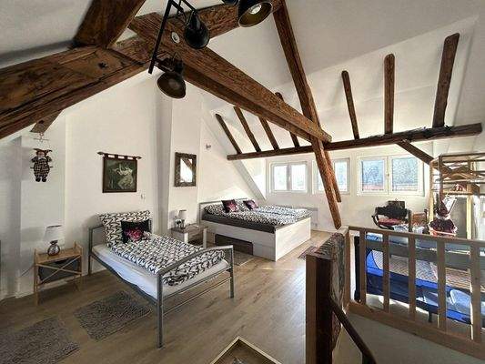 hier DG  mit sehr großem Schlafzimmer 