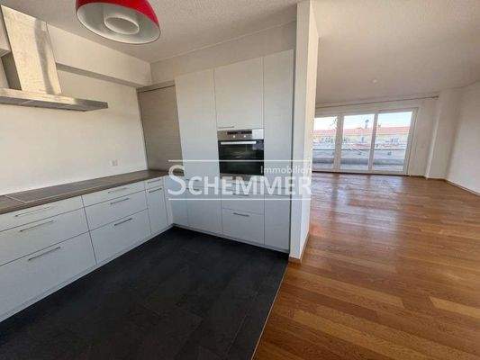 Küche und Wohnzimmer