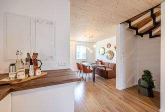 Küche mit Blick auf den Ess.jpg