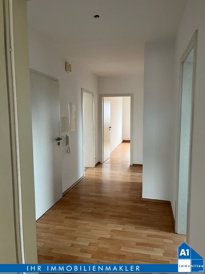 4 Zimmer Wohnung in Halle (Diemitz)