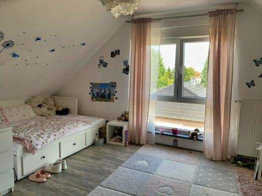 großes Kinderzimmer