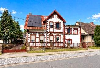 Straßenansicht