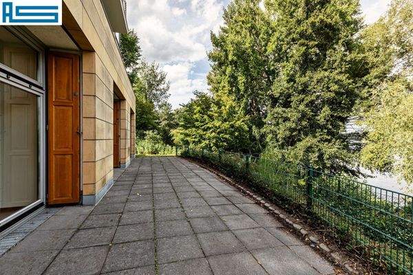 Terrasse, Blick nach Westen