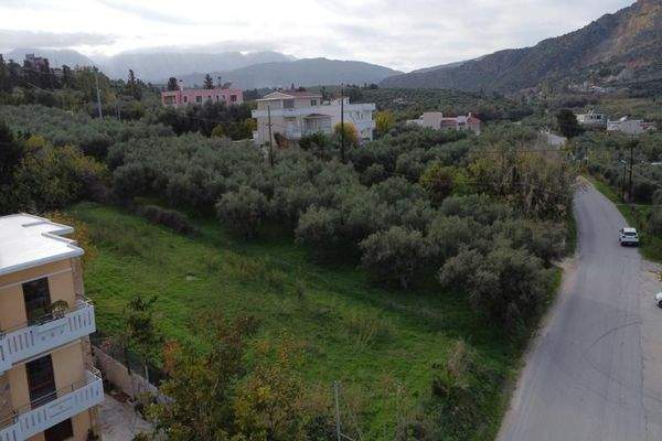 Kreta, Kalyves: Grundstück mit bezauberndem Meerblick zu verkaufen, nur wenige Schritte vom Strand entfernt