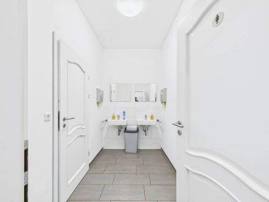 CAM03784G0-PR0093-STILL029-thumbnail-h750-70