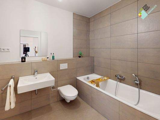 Wannenbad (Musterwohnung)