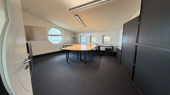 2025-10-30 13.12.13.jpg