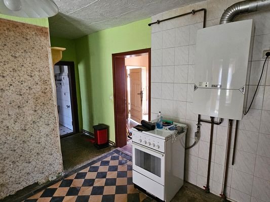 Küche, Tür zur Diele, Flur, Bad, Speisekammer.jpg