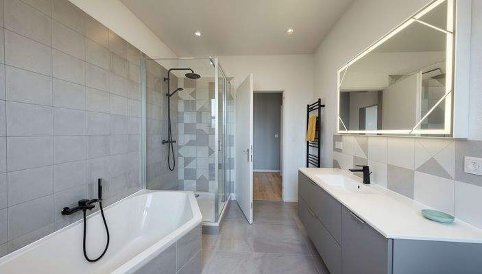 Vollbad Obergeschoss - virtuell gestaged