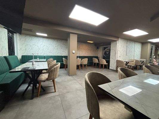 EG Shisha Bar_Gästebereich.JPG