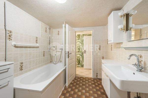 Badezimmer im Keller