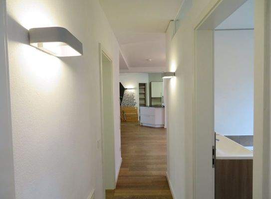 26-Flur+Blick Wohnen-Essen.JPG