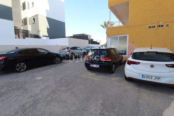 Sea-View Apartment Near the Beach in Punta Prima Alicante