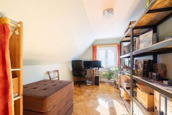 Kinder-/Gästezimmer oder Homeoffice im OG