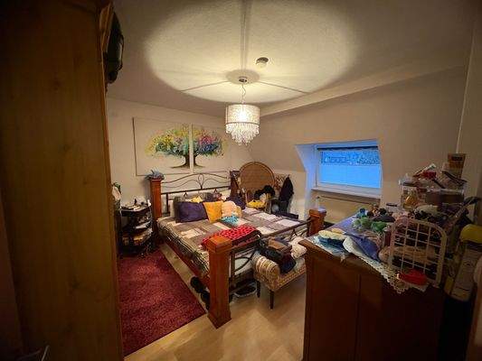 Schlafzimmer 2.OG.JPG