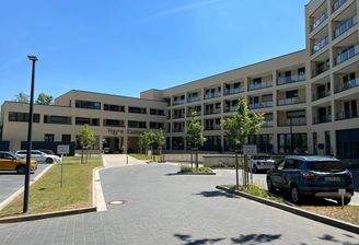 Moderner Bürokomplex außen