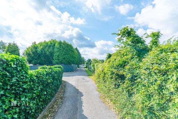 Zufahrt zum Grundstück