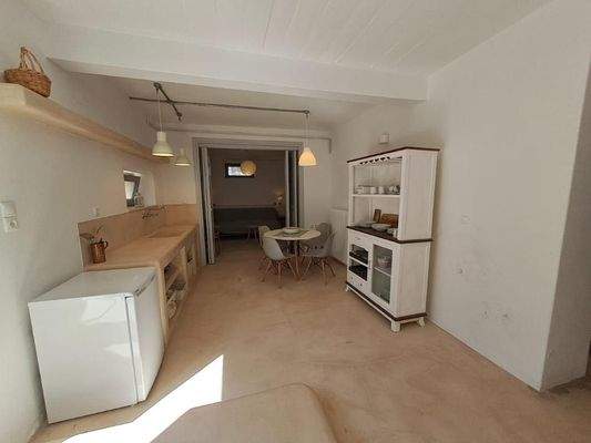 Kreta, Kalyves: Elegante neoklassizistische Villa am Meer zu verkaufen