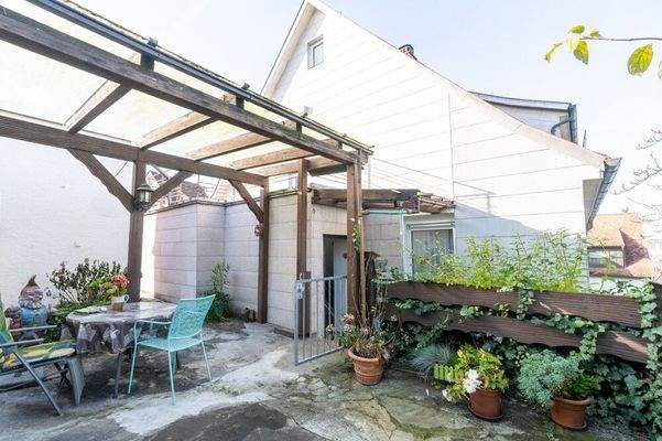 Terrasse & Hauseingang