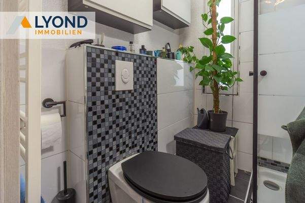 2. Badezimmer  1. OG