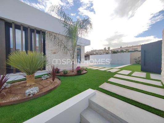 Detached Villas with Private Pool in Rojales Costa Blanca