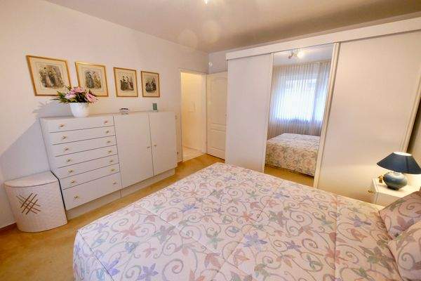 Schlafzimmer Ansicht 2